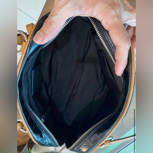 Authentic Coach Peyton Embossed Patent Satchel - Picture 4 of 6